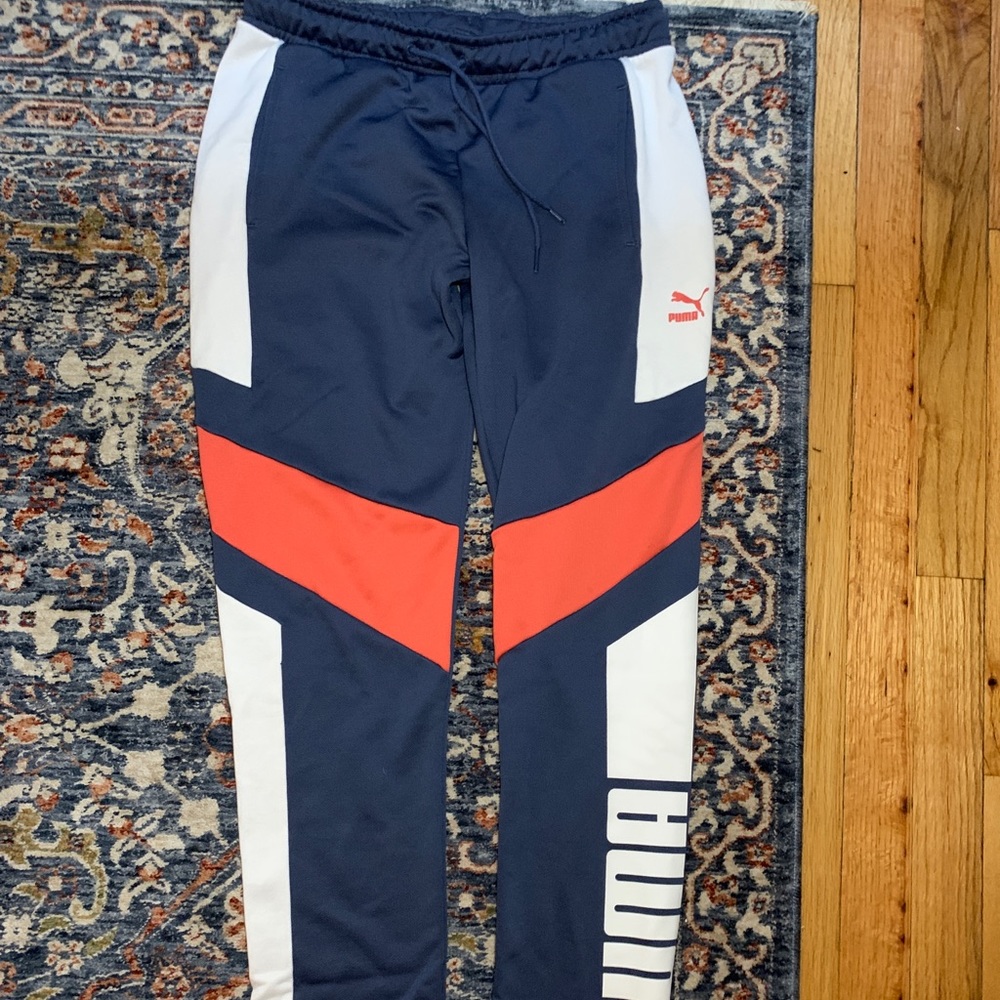 LIKE NEW! Puma Sweatpants